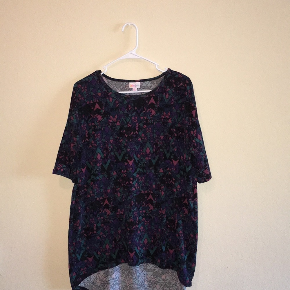 Lularoe Irma tee